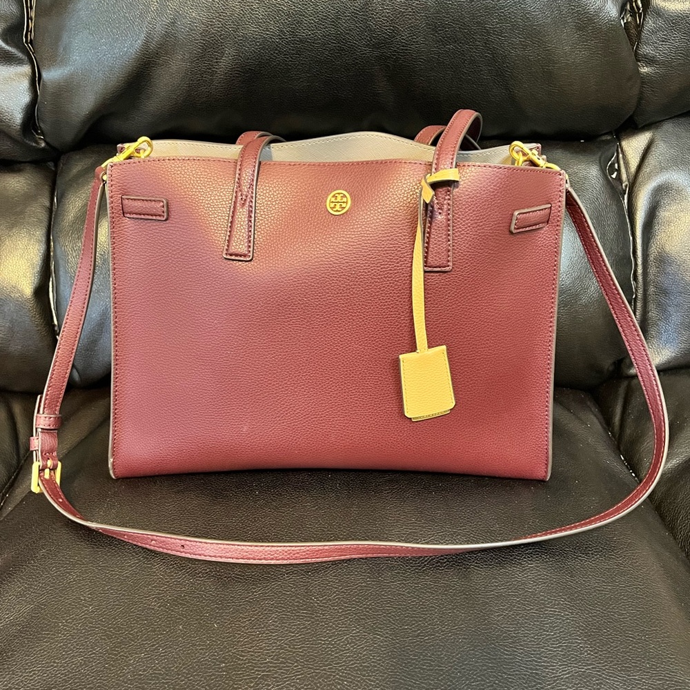 🚨🚨Tory Burch Walker Satchel Medium